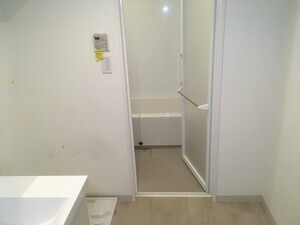 洗面所クロス_施工前写真2